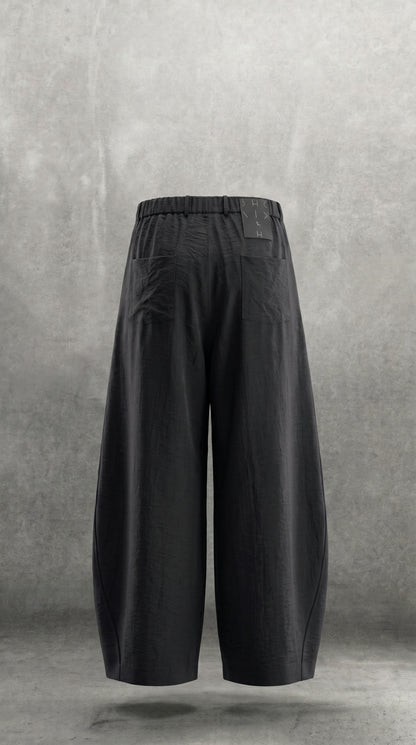 Black balloon pants