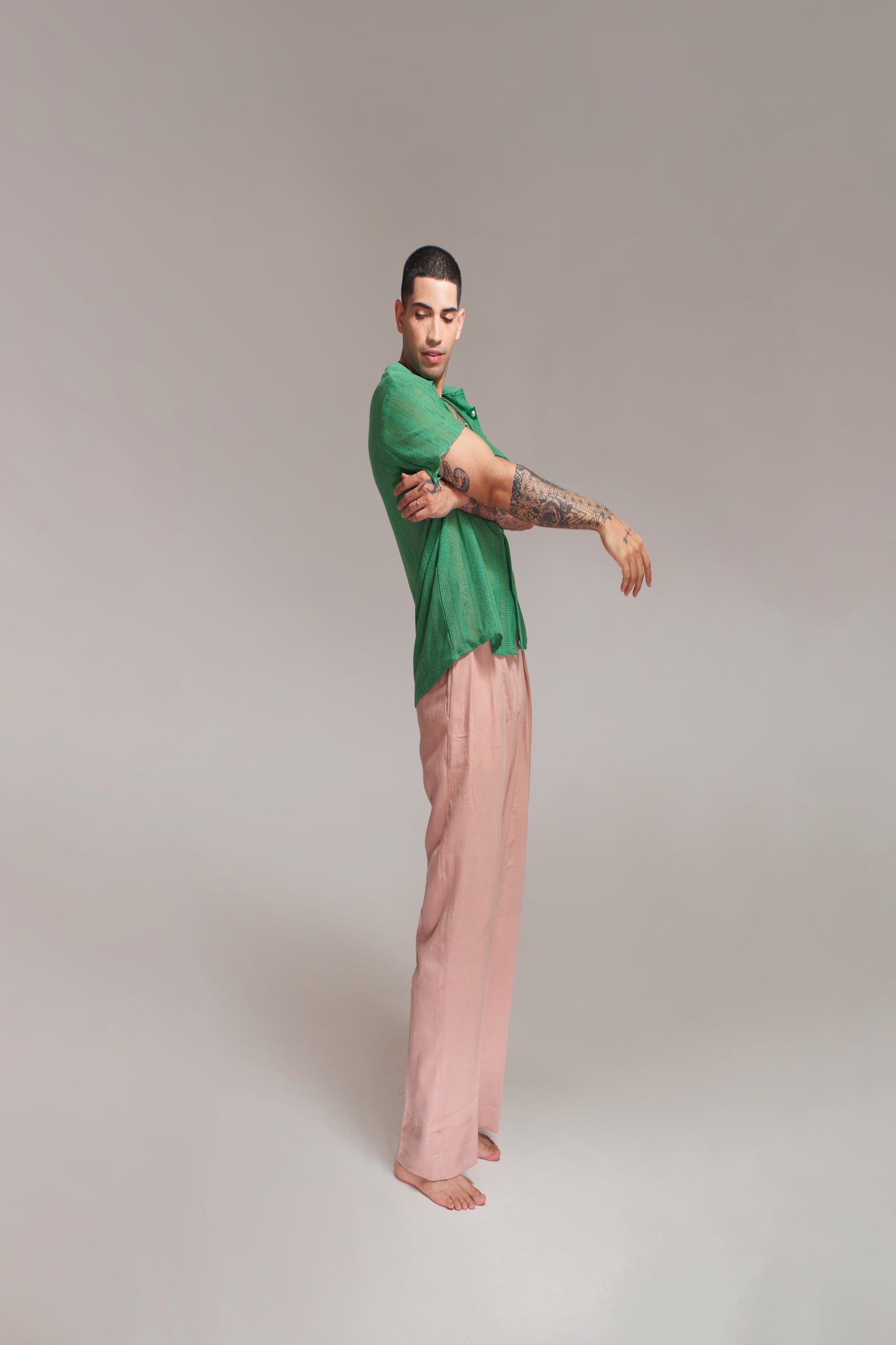 Green Textured Men's Shirt & Pink Trousers Set