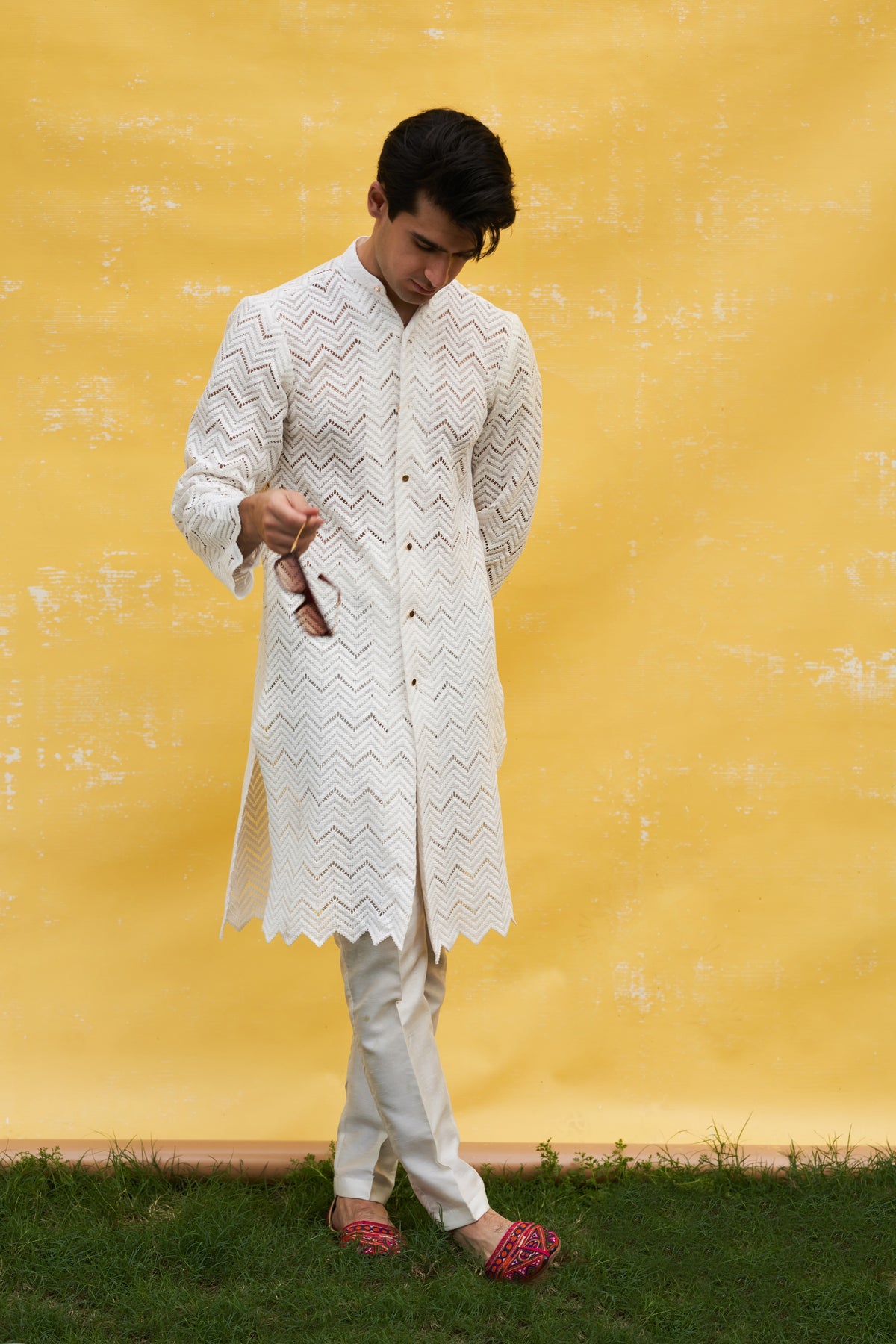 White Chevron Pattern Embroidered Kurta